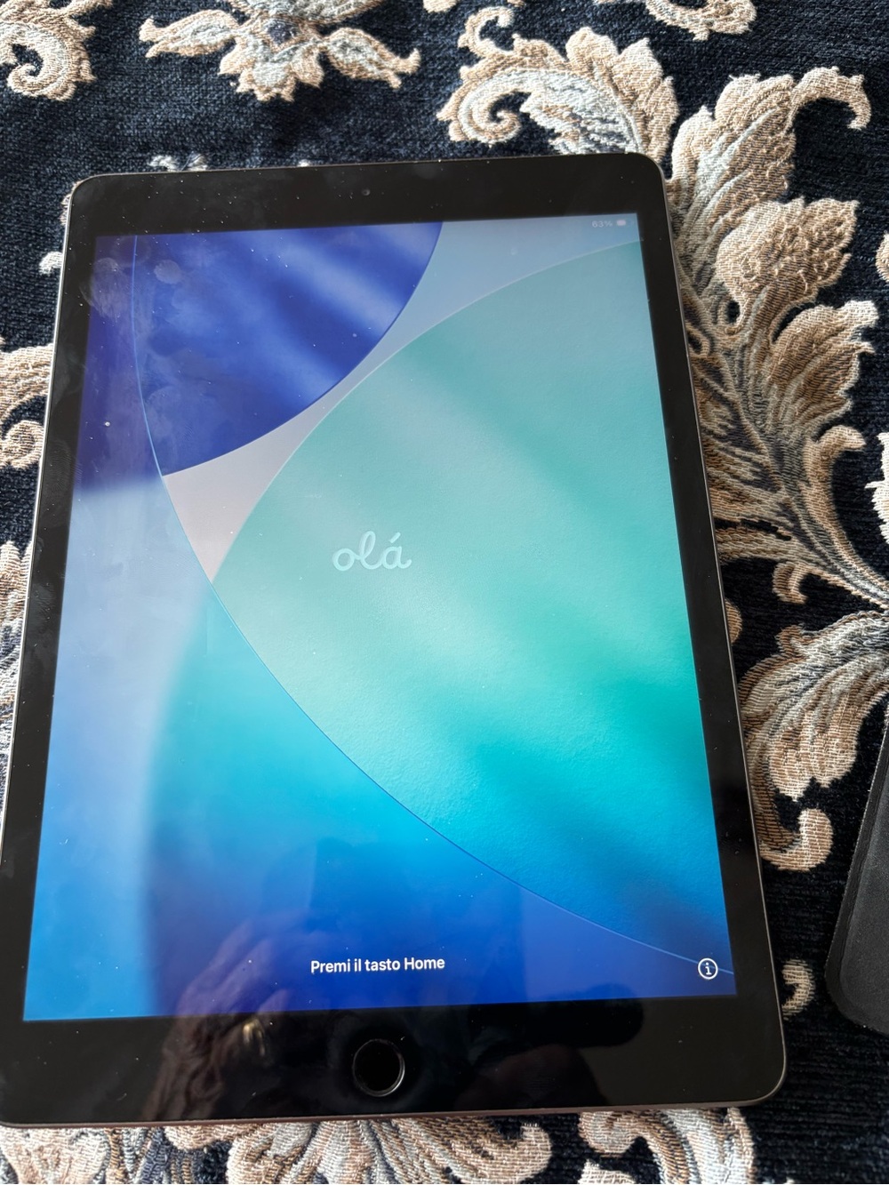 Apple I pad 8 th generation 2020 - Picture 2 of 4